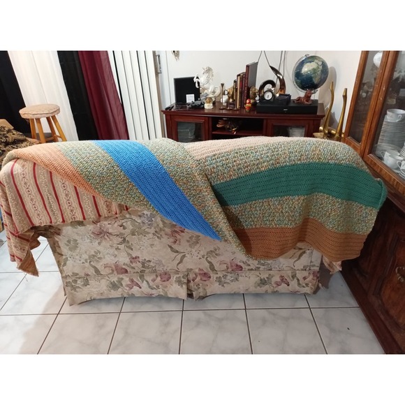 XL Vintage Handmade Afghan Blanket 87"x 65" - Picture 2 of 5